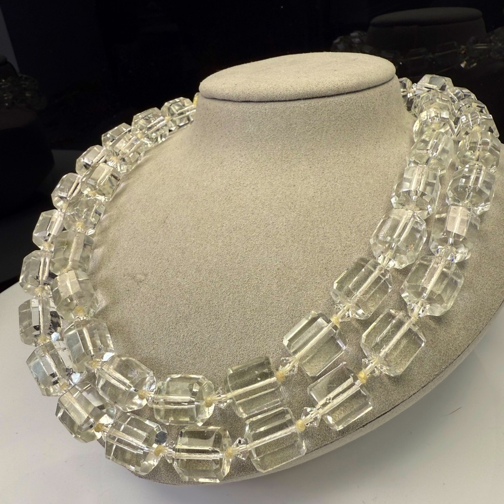 Antique art Deco crystal glass necklace